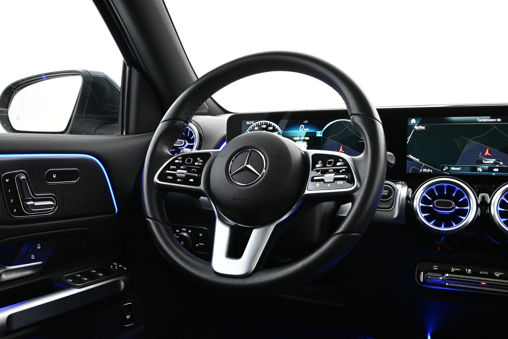 MERCEDES-BENZ EQB 2022