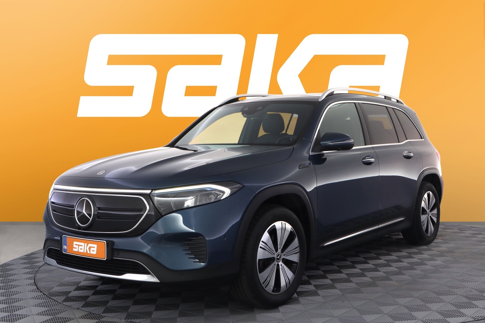 MERCEDES-BENZ EQB 2022