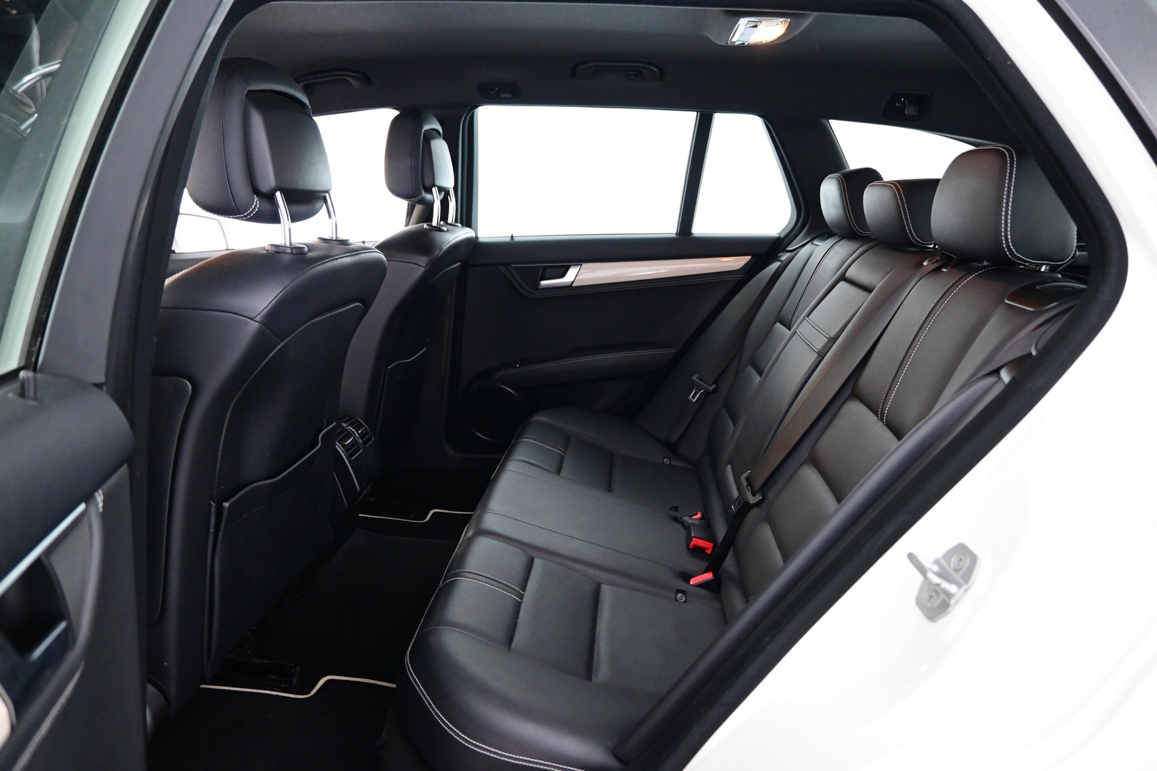 MERCEDES-BENZ C 2011
