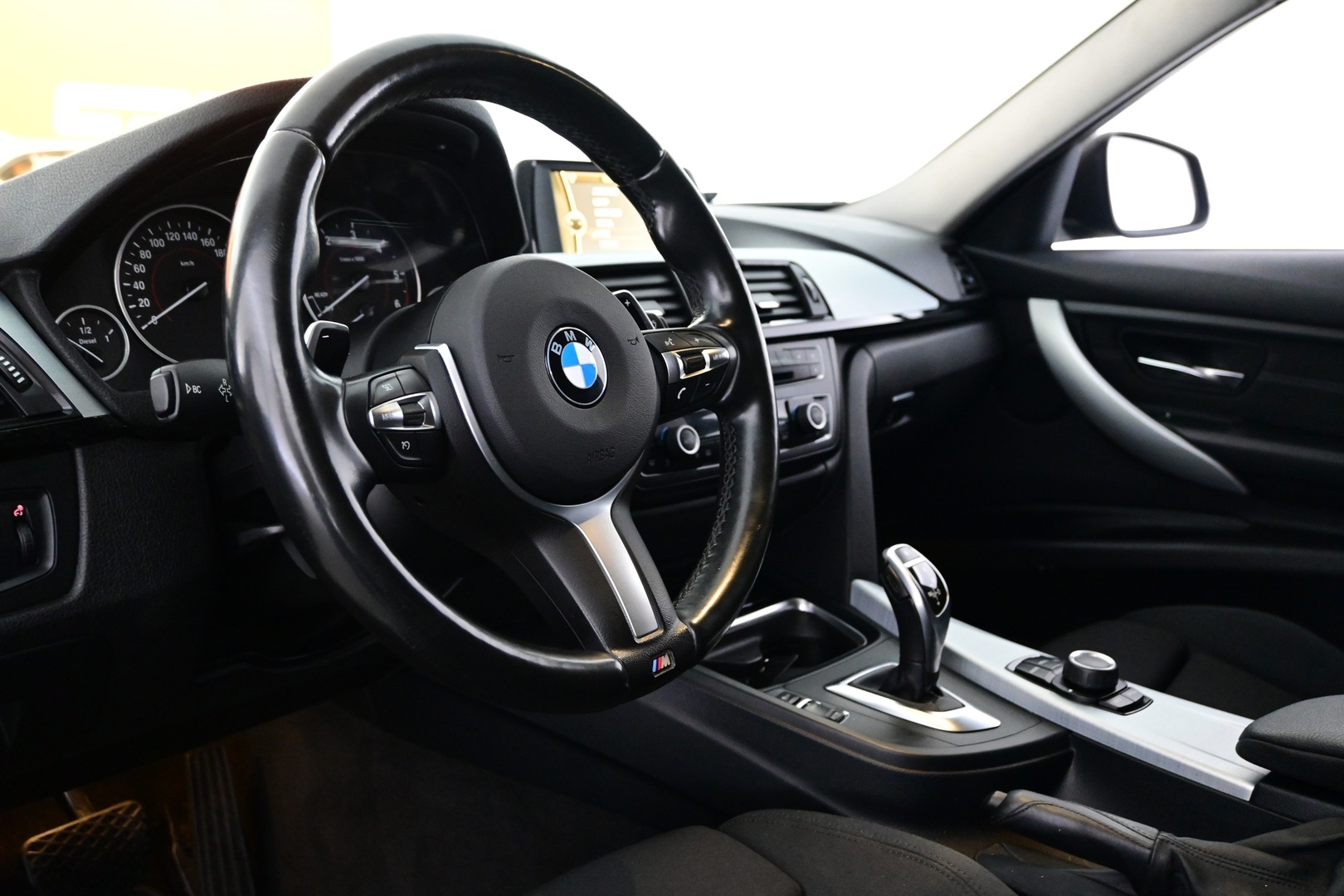 BMW 330 2014