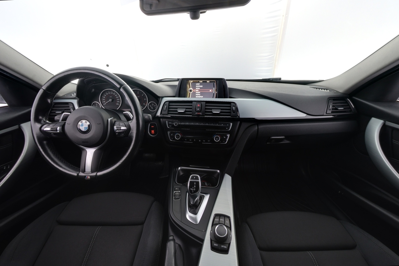 BMW 330 2014