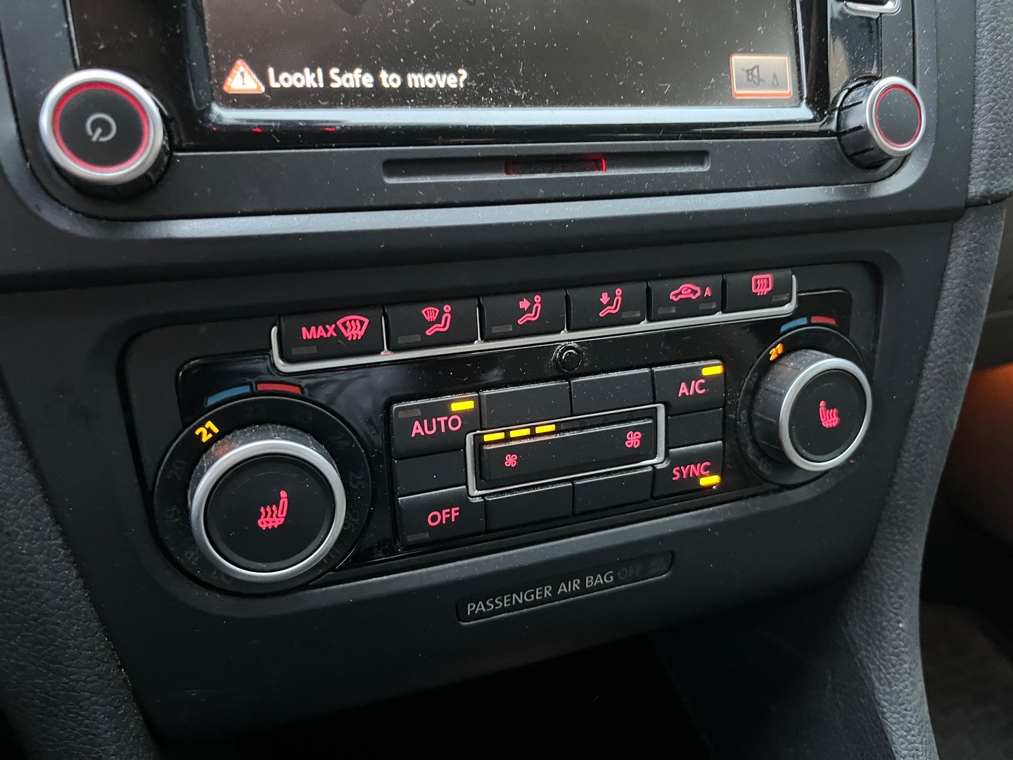 VOLKSWAGEN Golf 2013