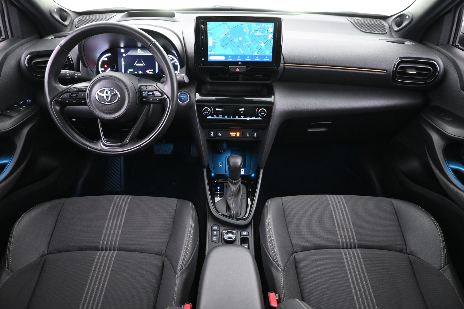 TOYOTA Yaris Cross 2022