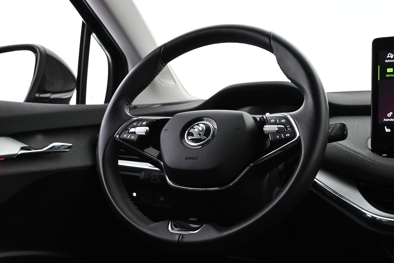 SKODA Enyaq 2023