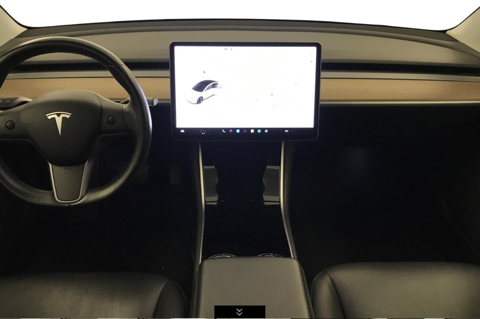 TESLA Model 3 2019