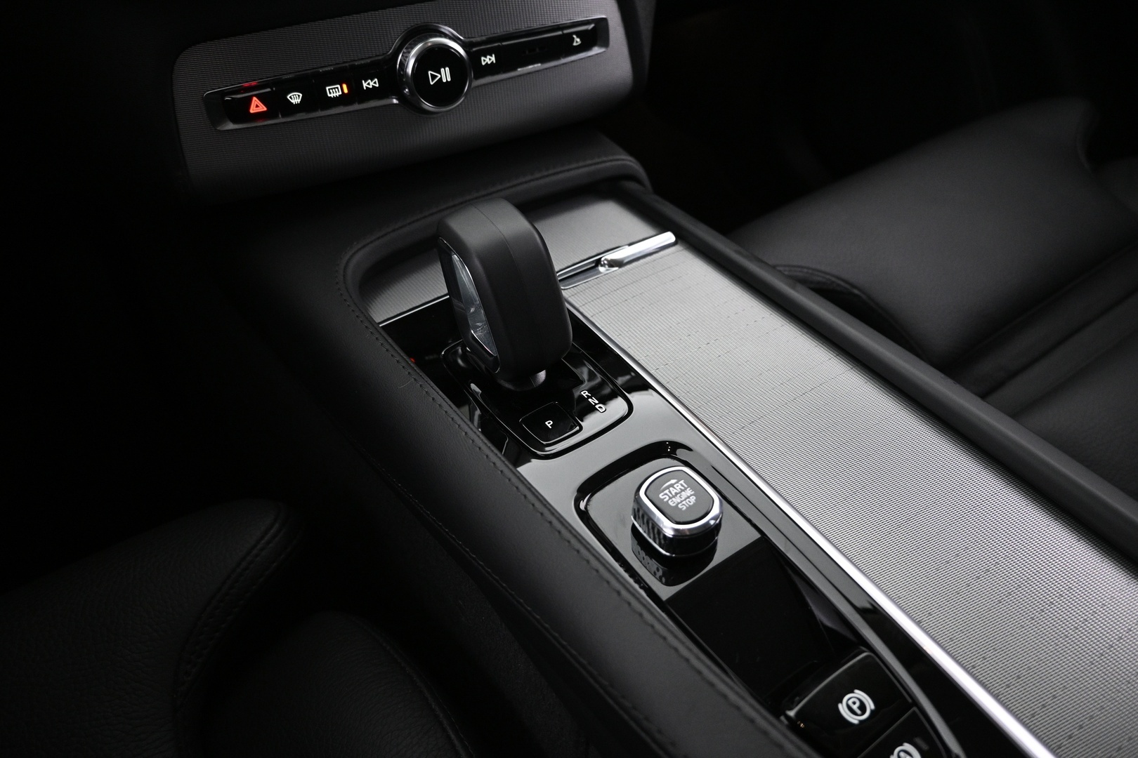VOLVO XC90 2024