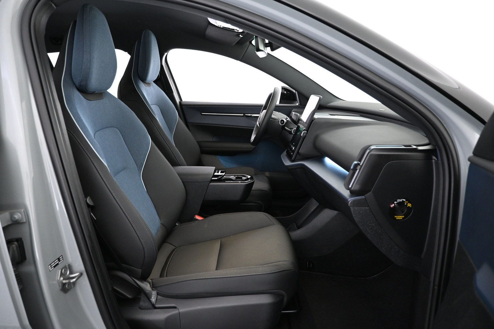 VOLVO EX30 2024