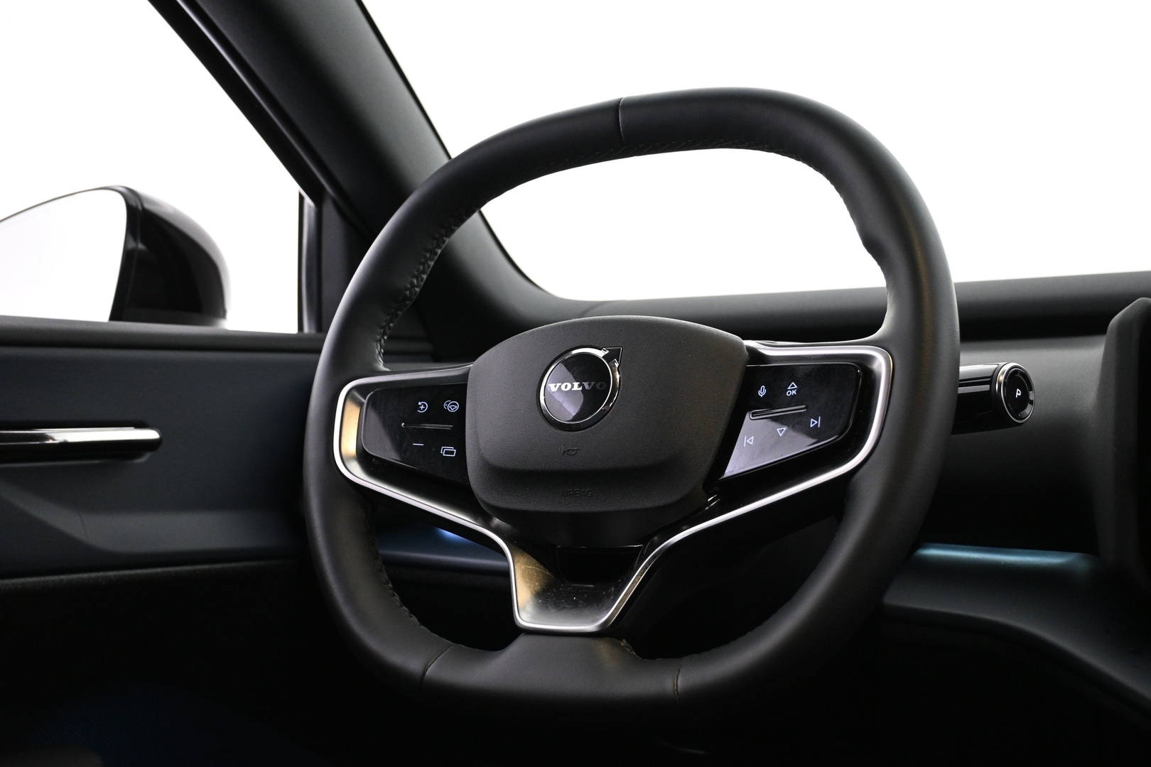 VOLVO EX30 2024