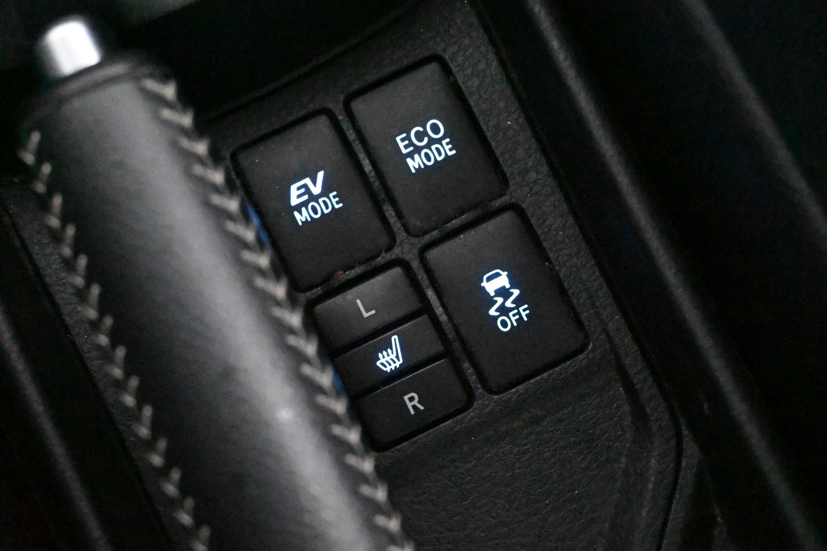 TOYOTA Yaris 2015