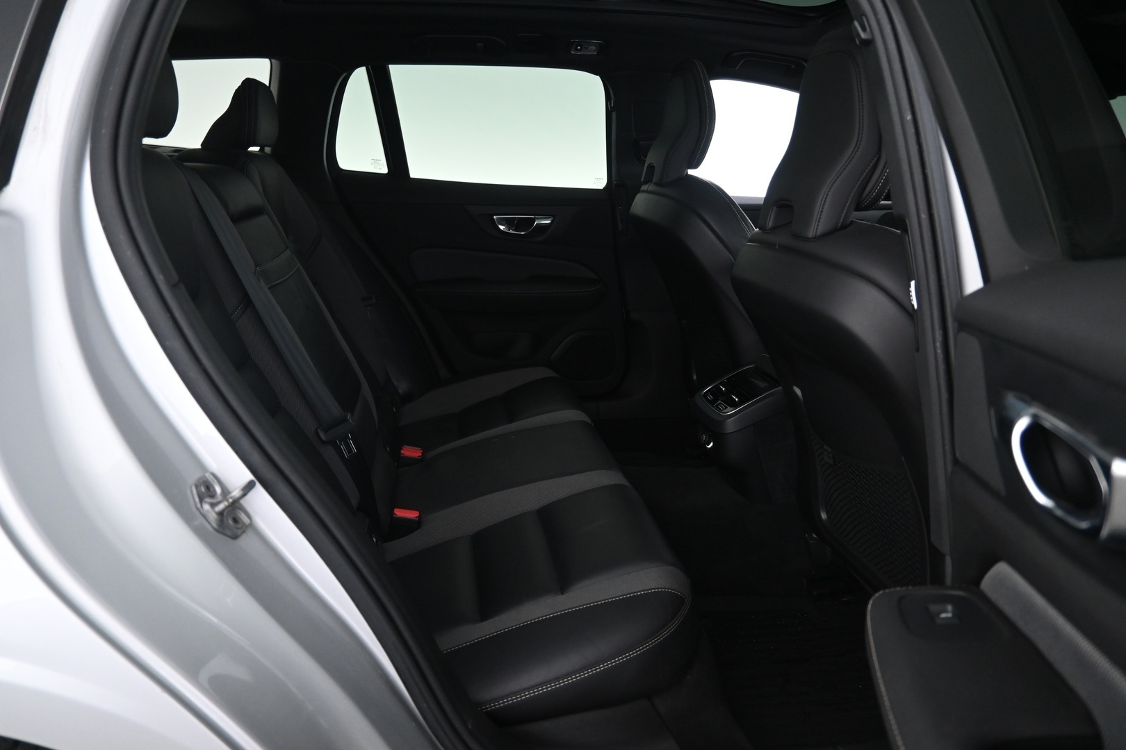 VOLVO V60 2020