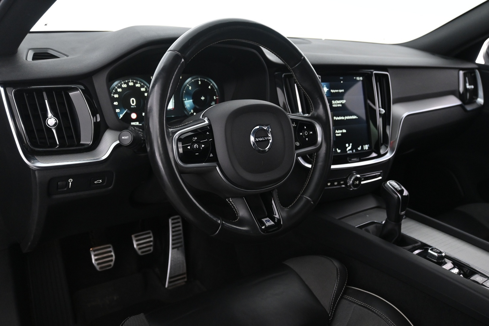 VOLVO V60 2020