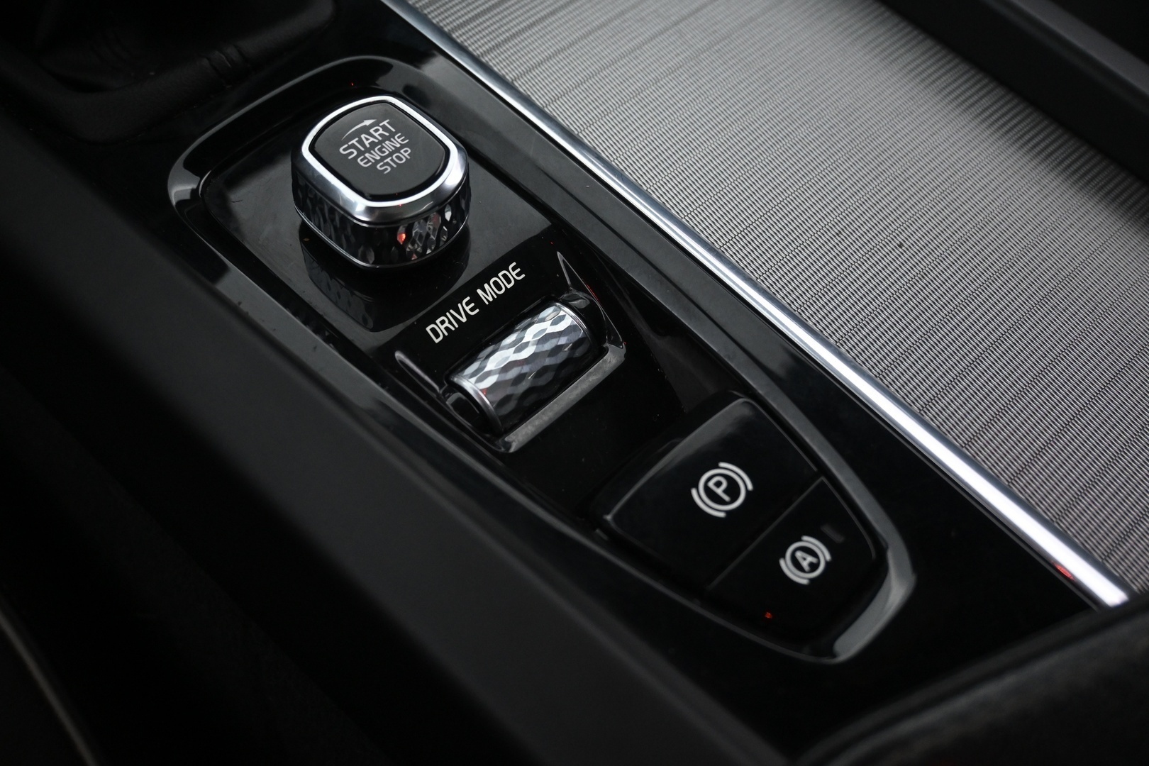 VOLVO V60 2020