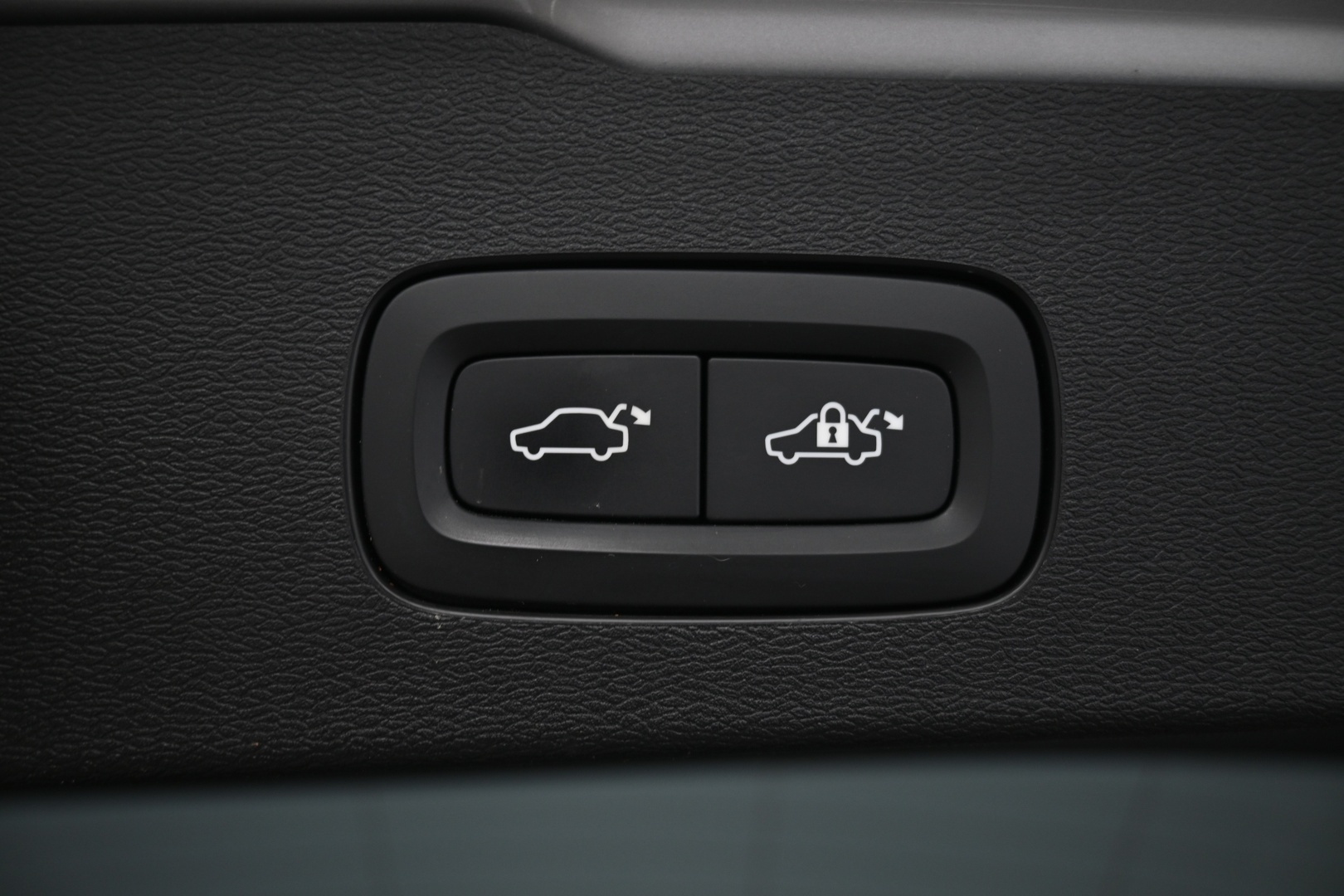 VOLVO V60 2020