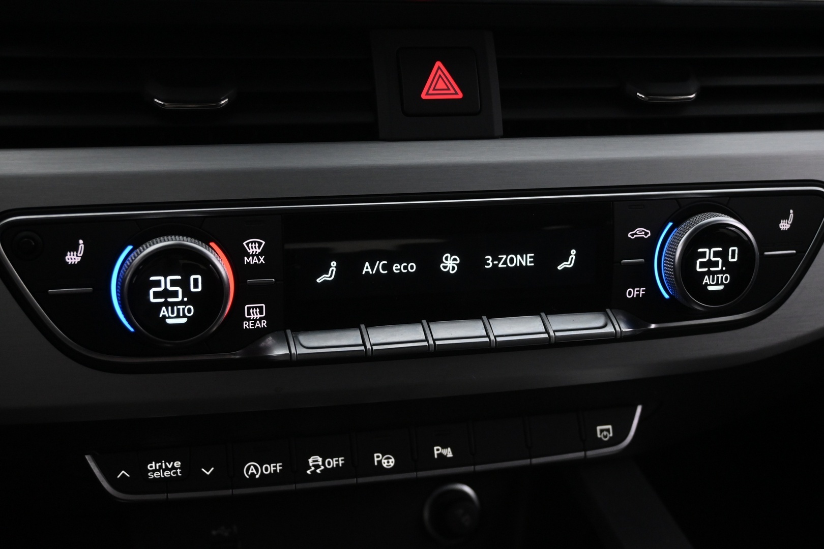 AUDI A4 2021
