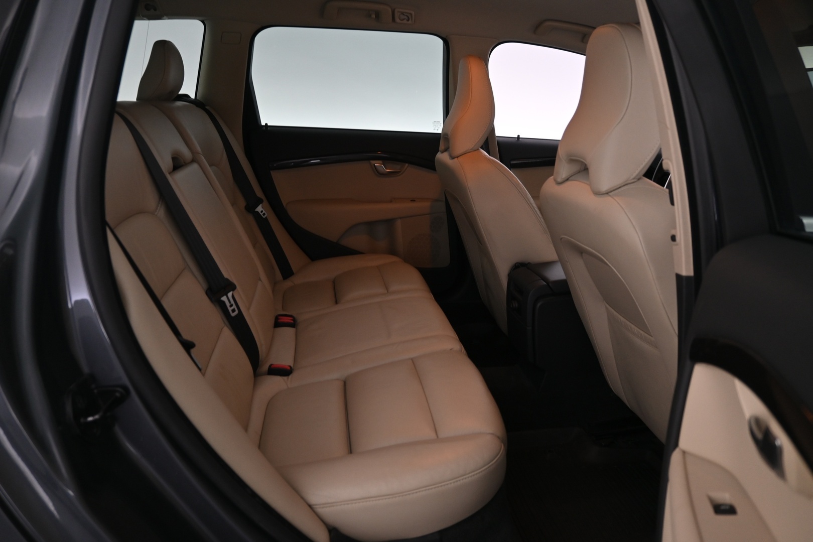 VOLVO V70 2010