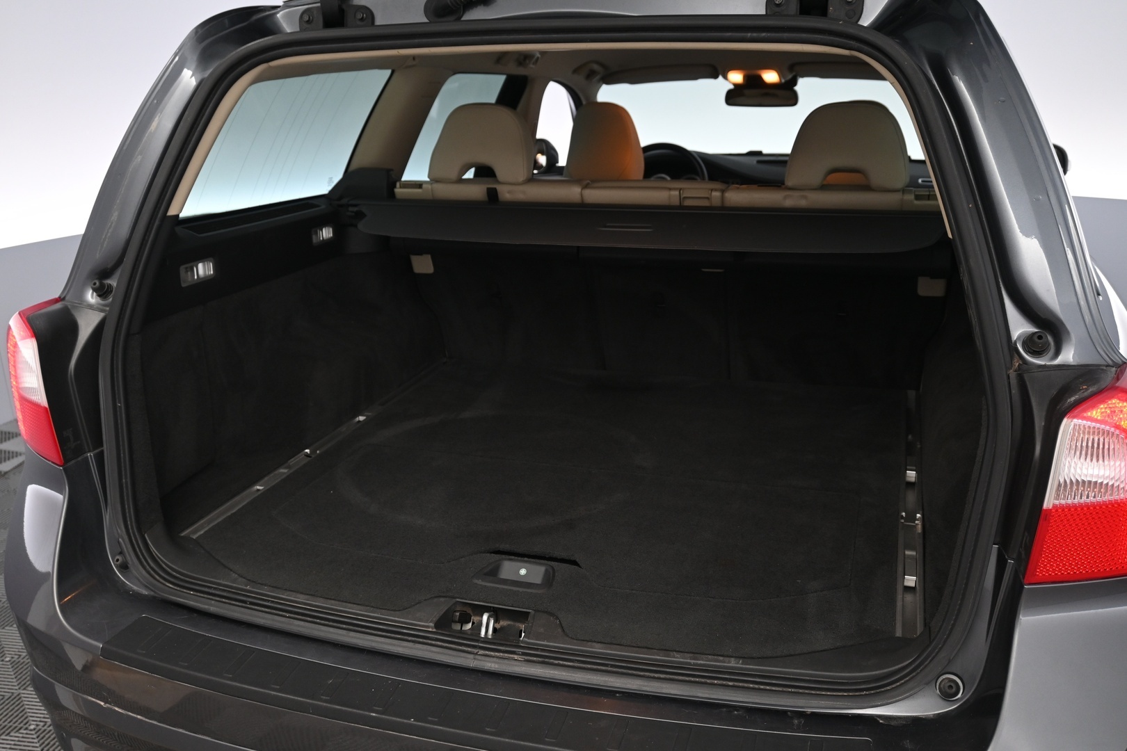 VOLVO V70 2010