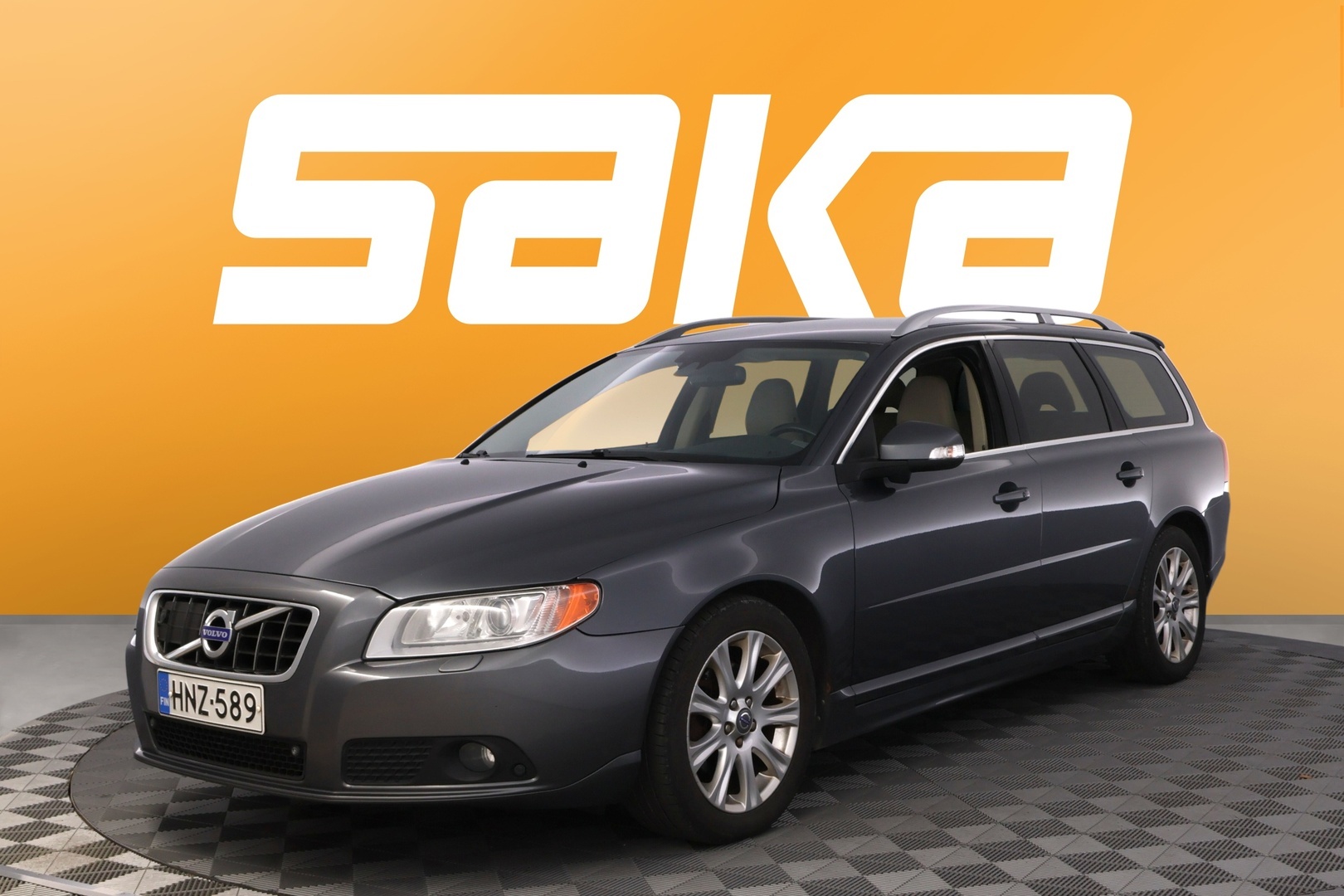 VOLVO V70 2010