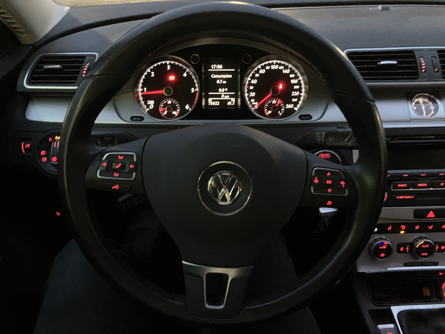 VOLKSWAGEN Passat 2014