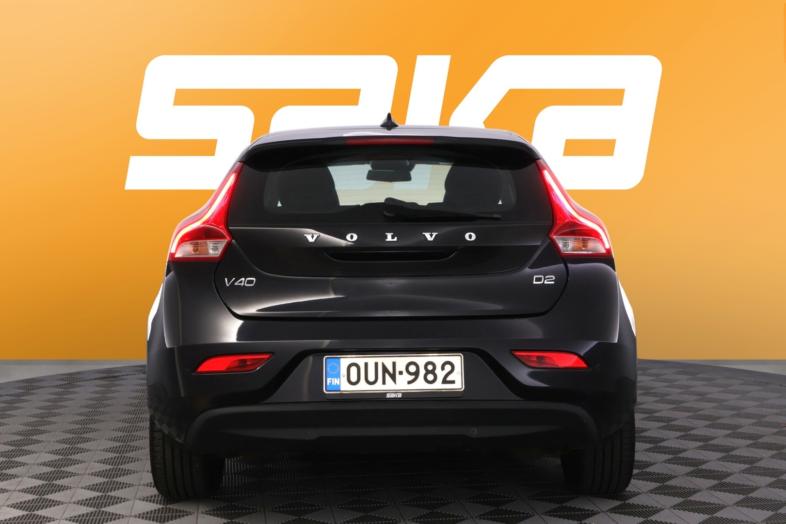 VOLVO V40 2015