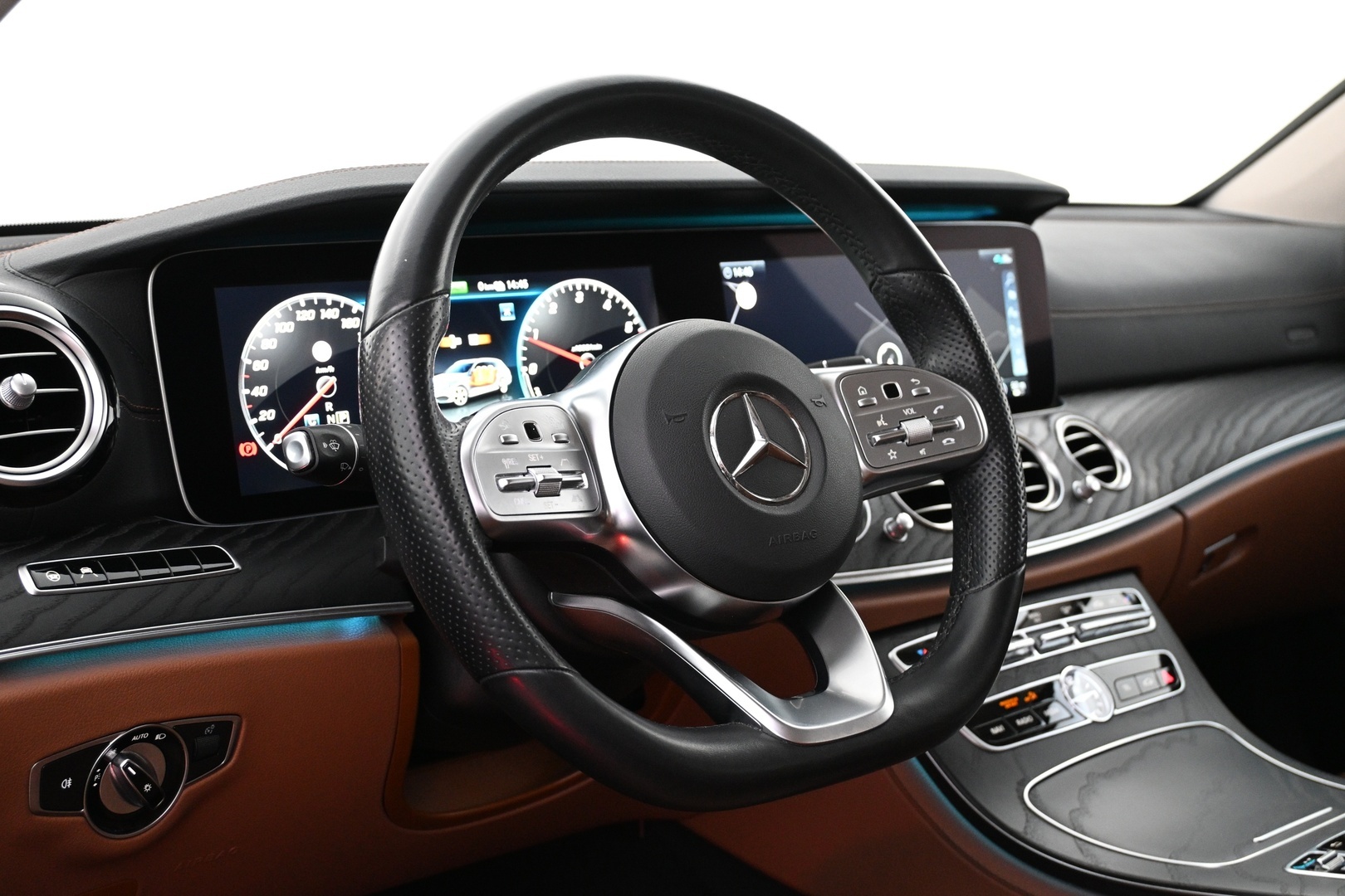 MERCEDES-BENZ E 2020