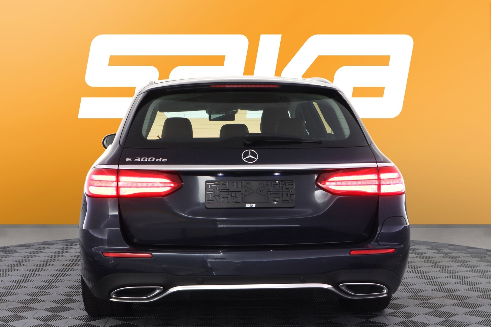 MERCEDES-BENZ E 2020
