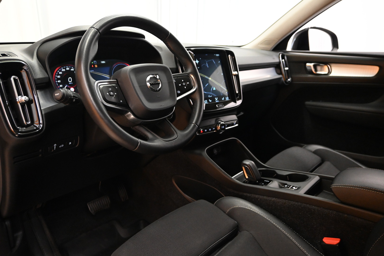 VOLVO XC40 2020