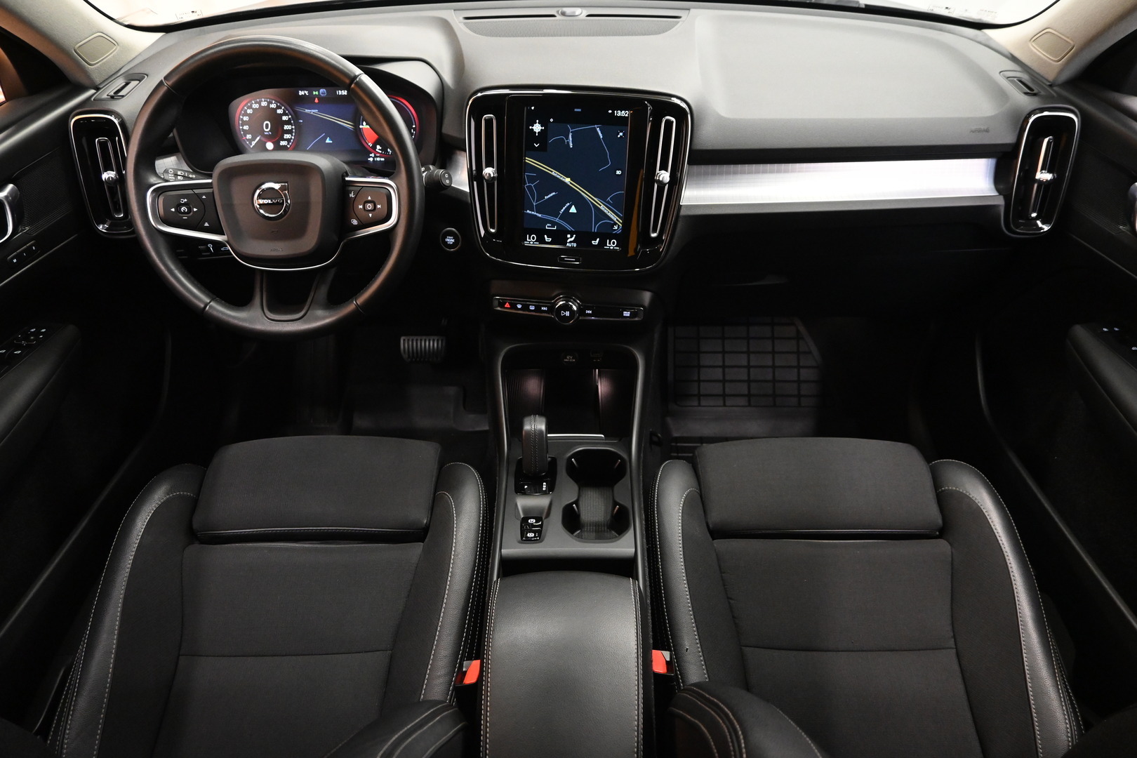 VOLVO XC40 2020