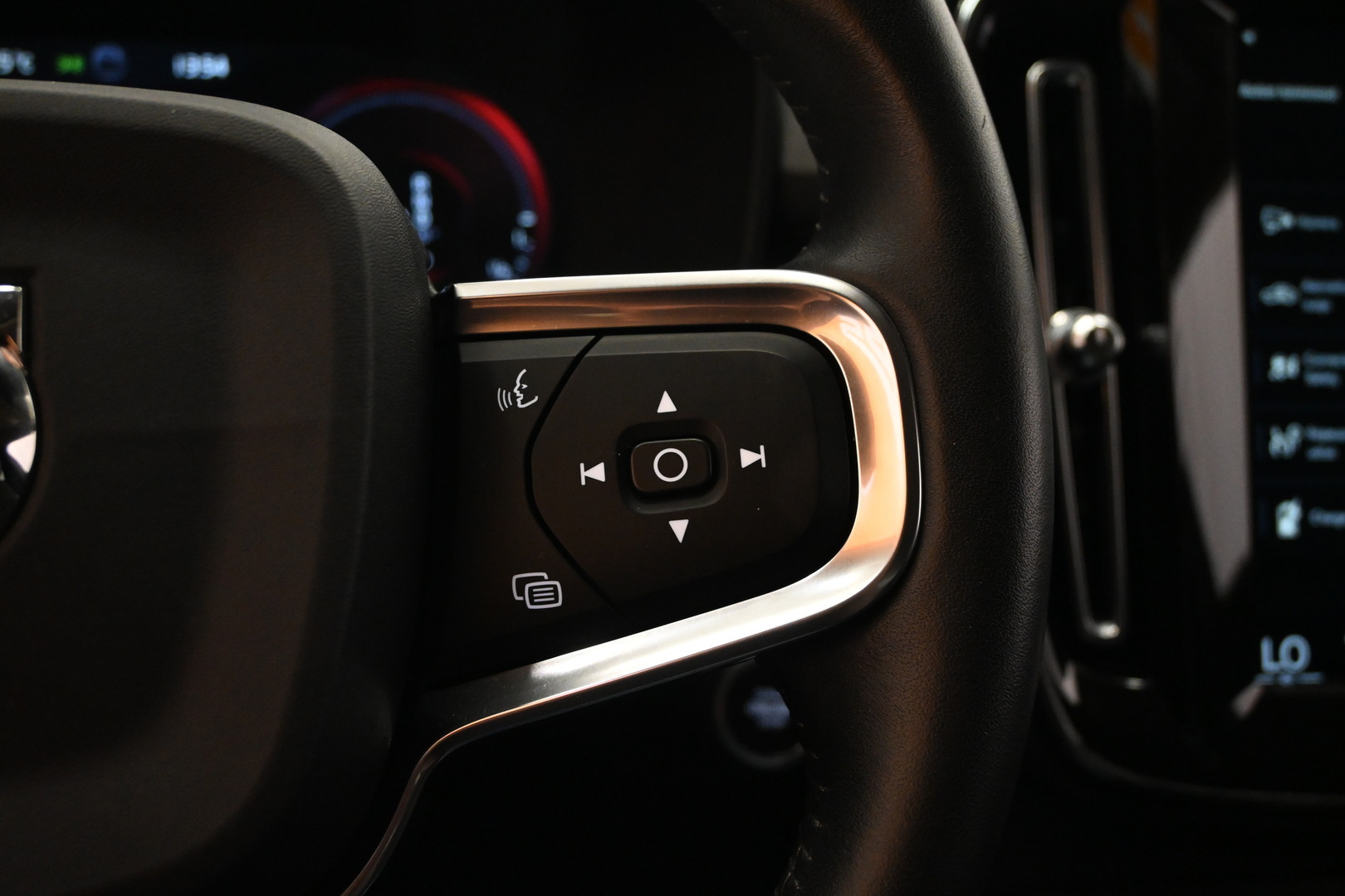 VOLVO XC40 2020