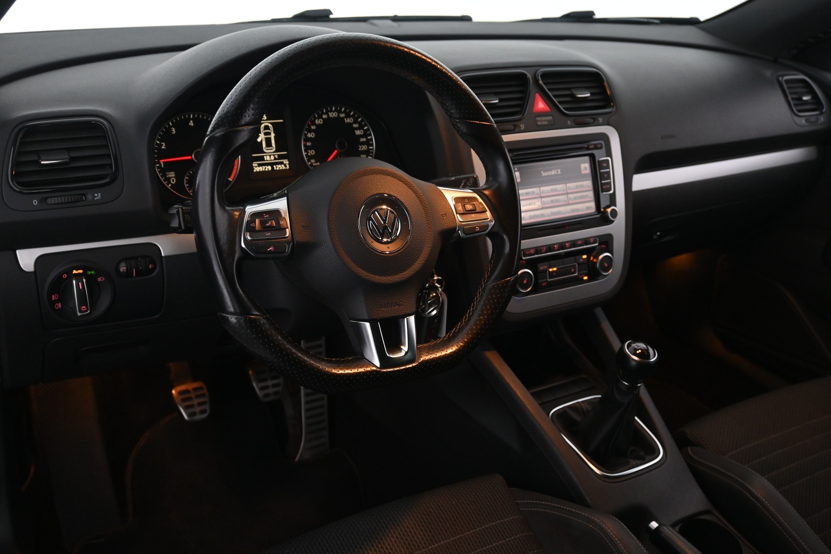 VOLKSWAGEN Scirocco 2010
