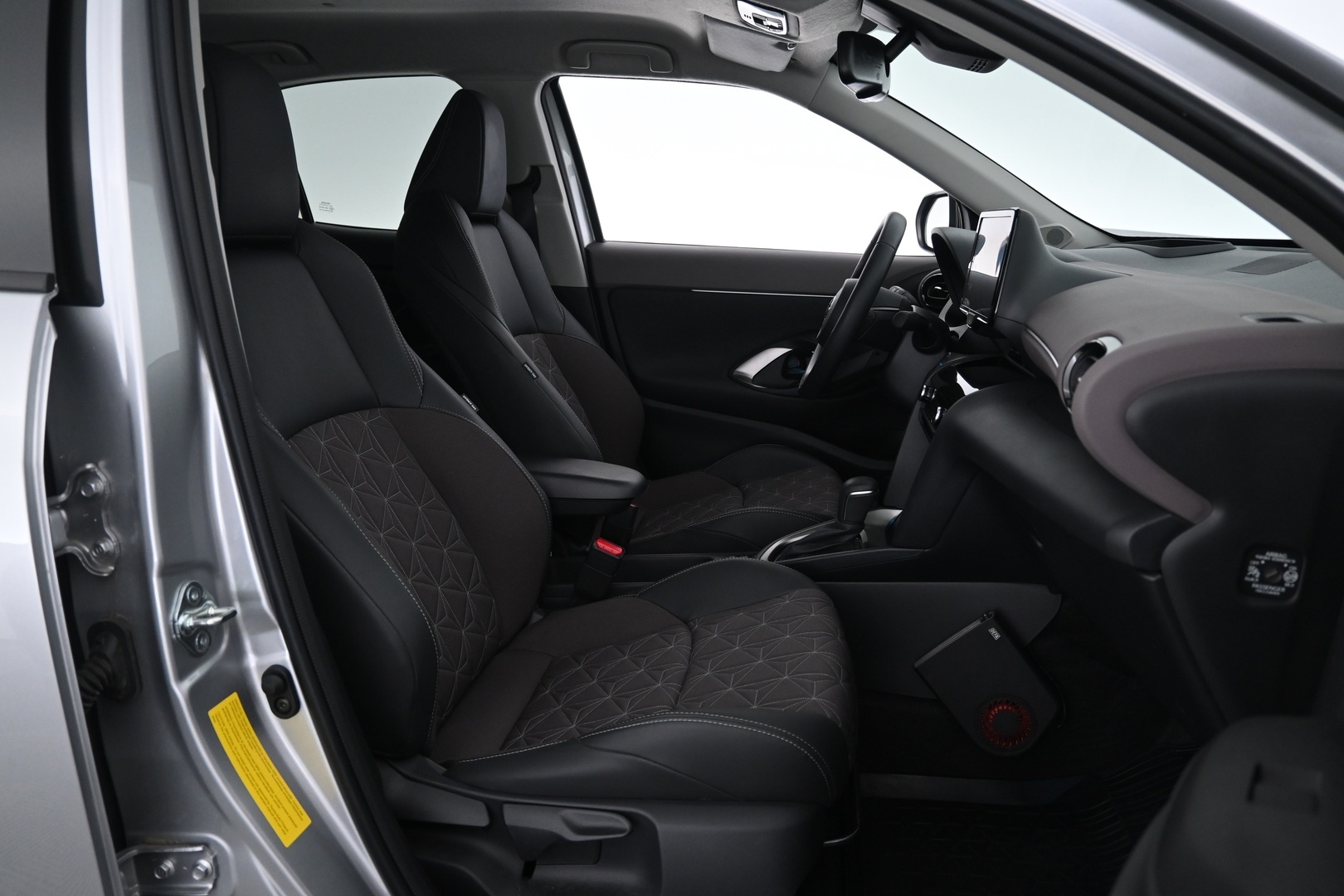 TOYOTA Yaris Cross 2023
