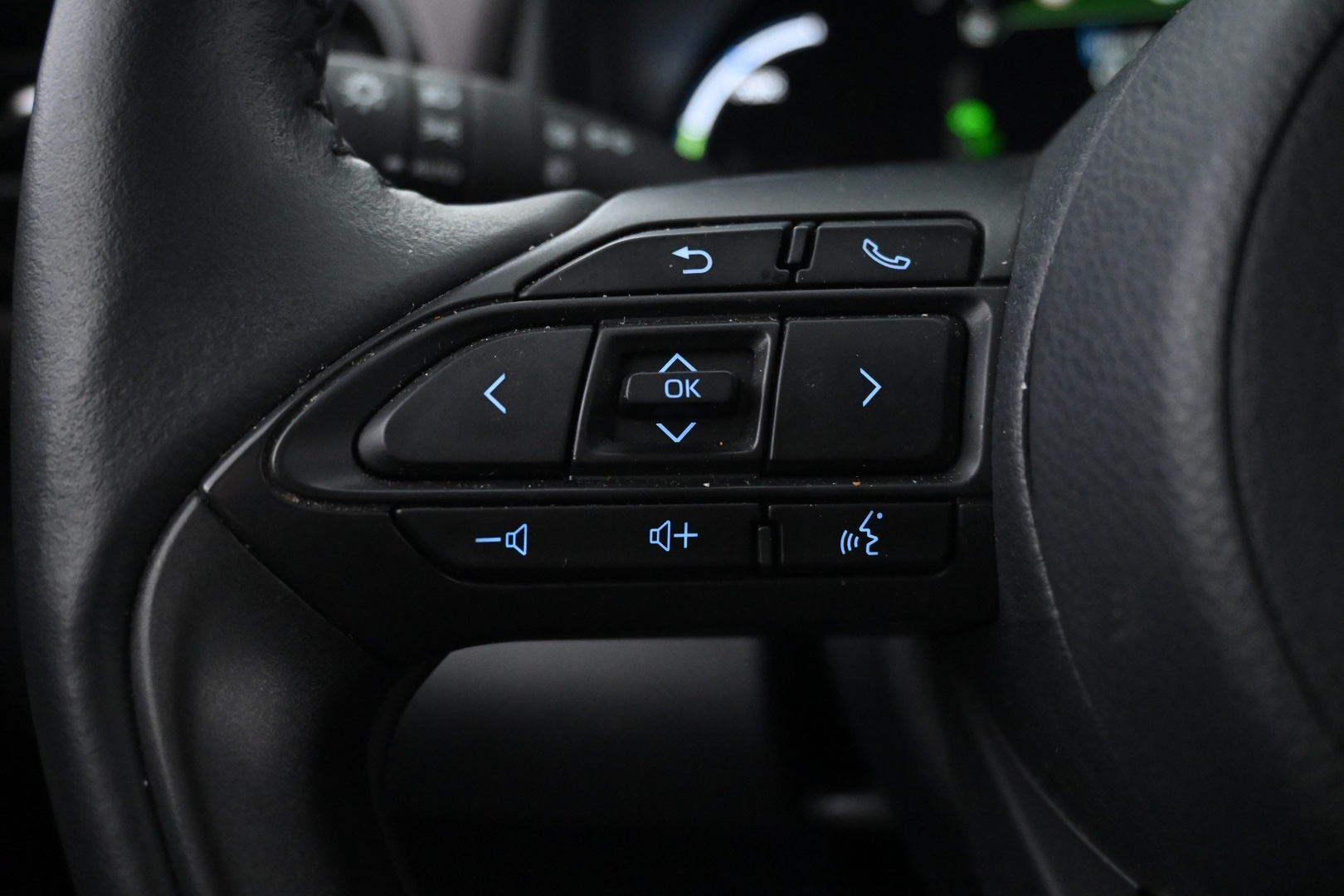 TOYOTA Yaris Cross 2023