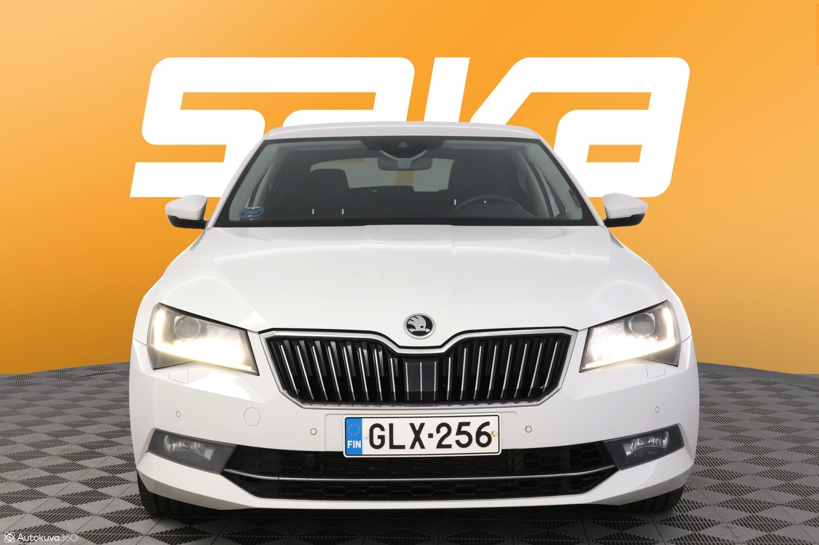 SKODA Superb 2016
