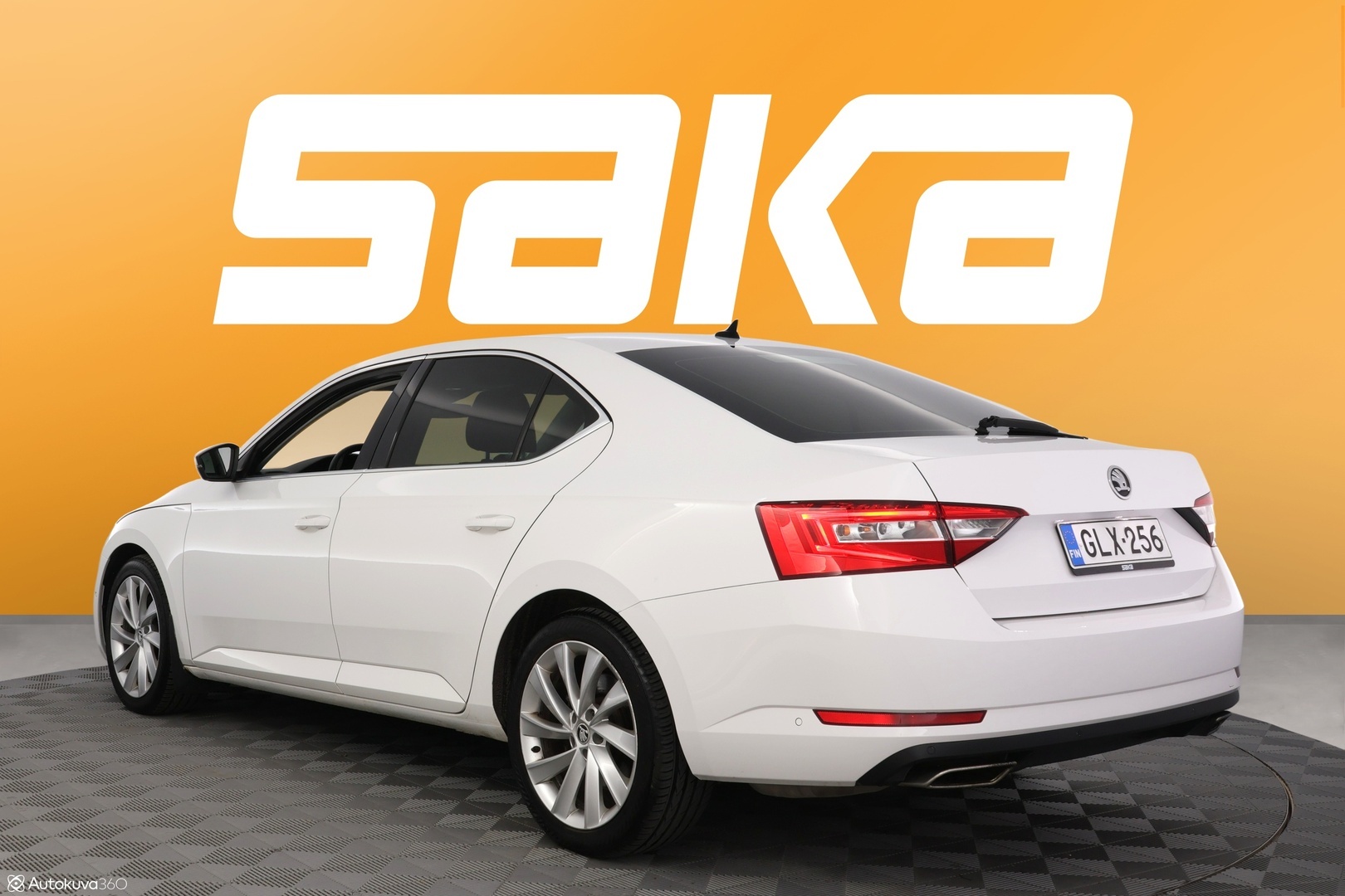 SKODA Superb 2016