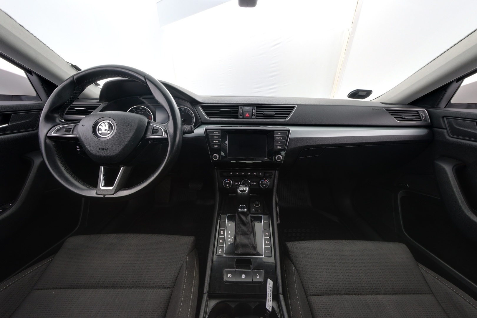 SKODA Superb 2016