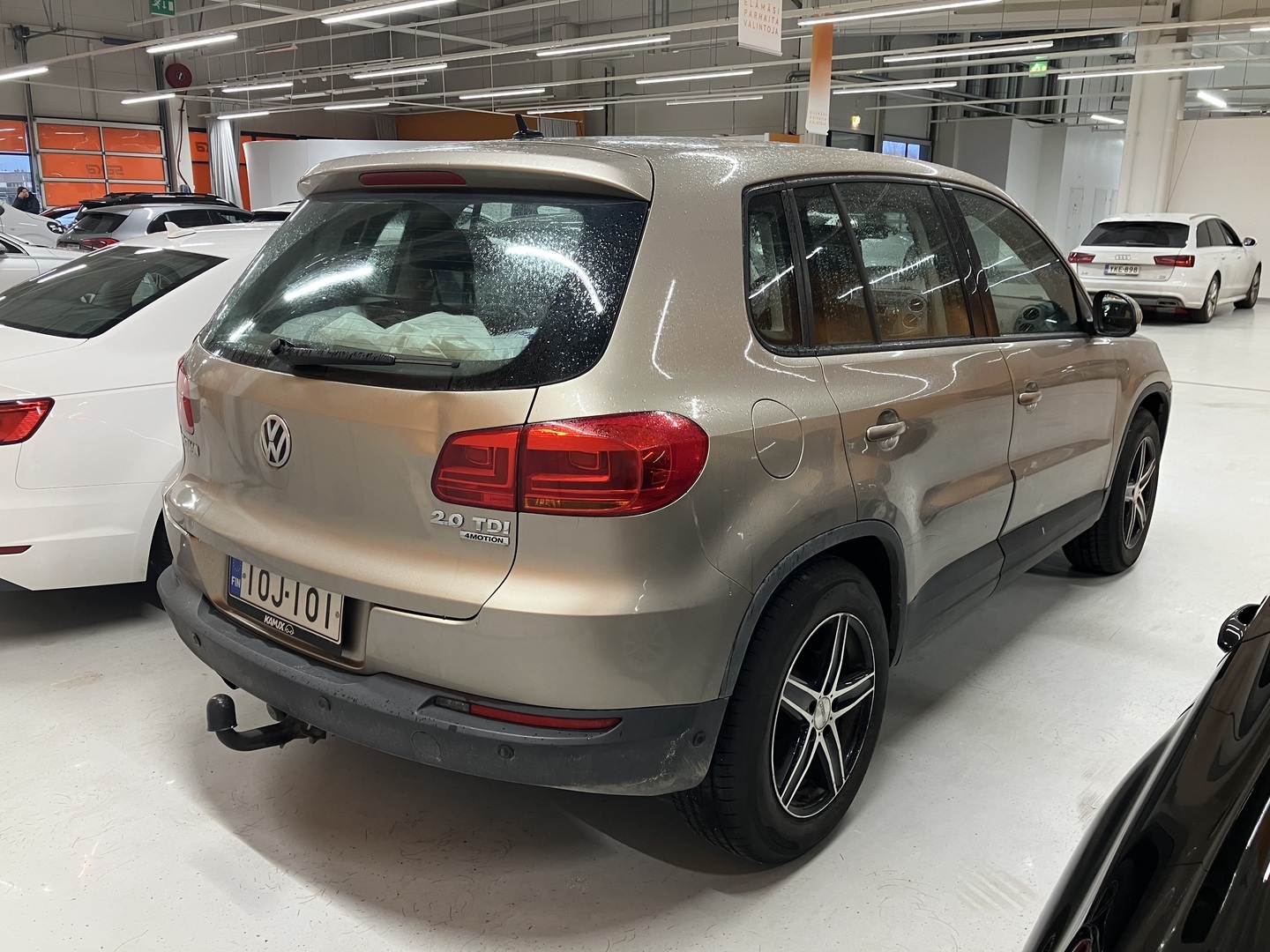 VOLKSWAGEN Tiguan 2012