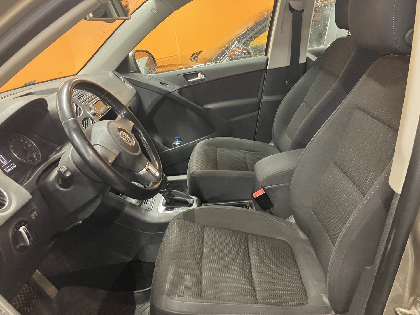 VOLKSWAGEN Tiguan 2012