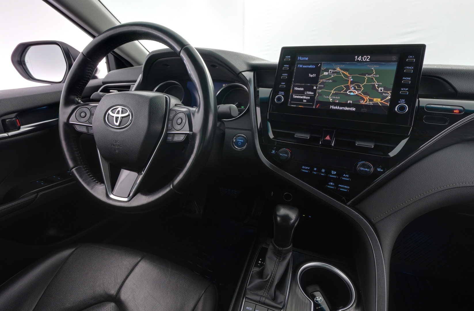 TOYOTA Camry 2023