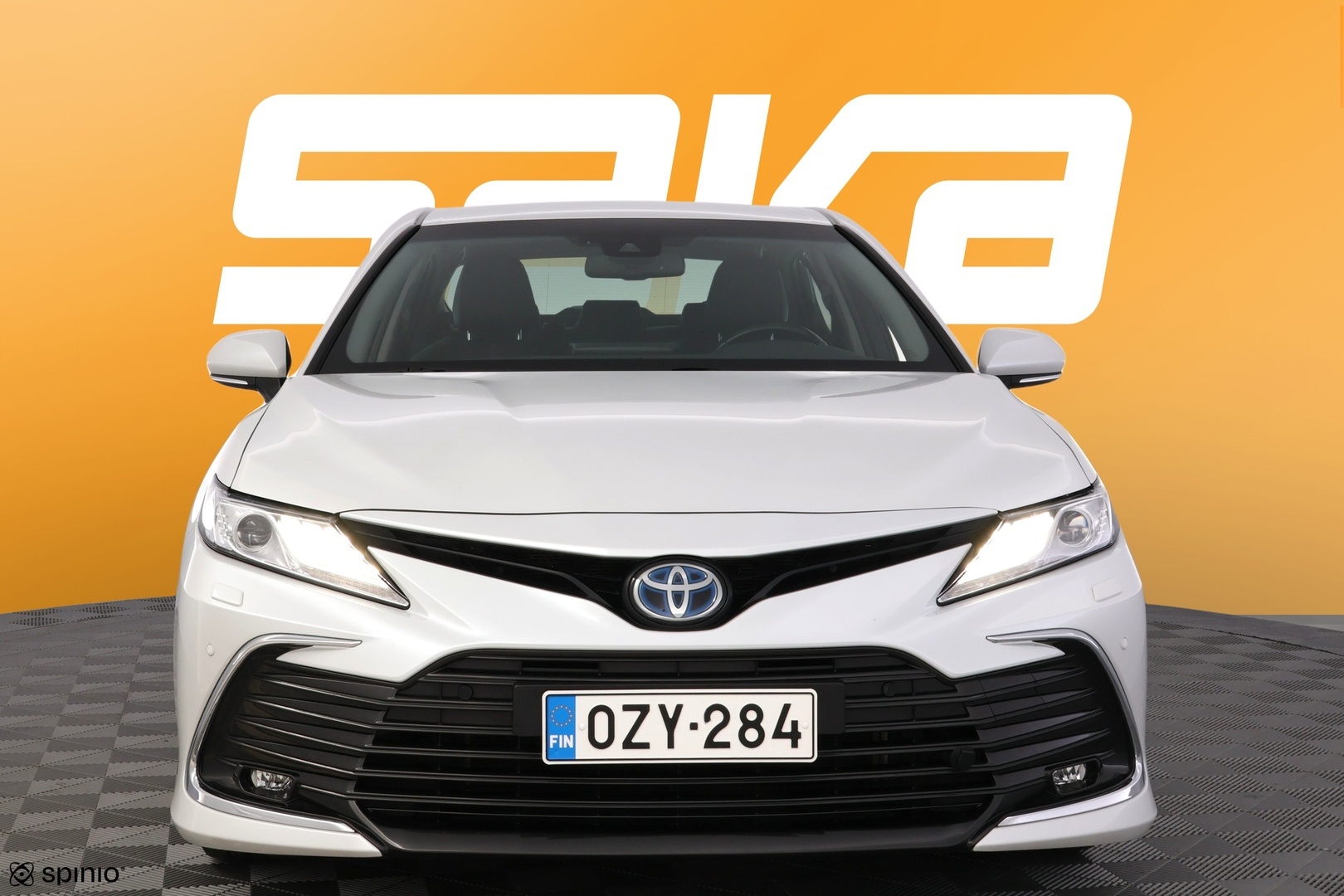 TOYOTA Camry 2023