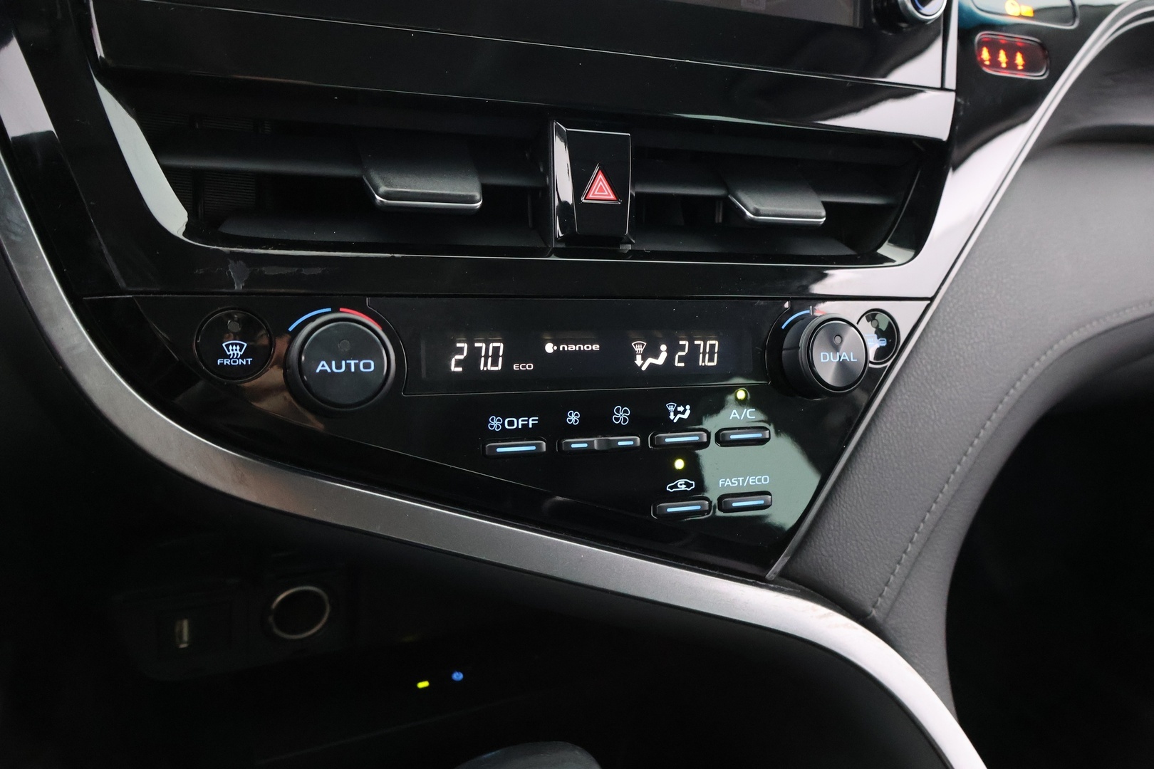 TOYOTA Camry 2023