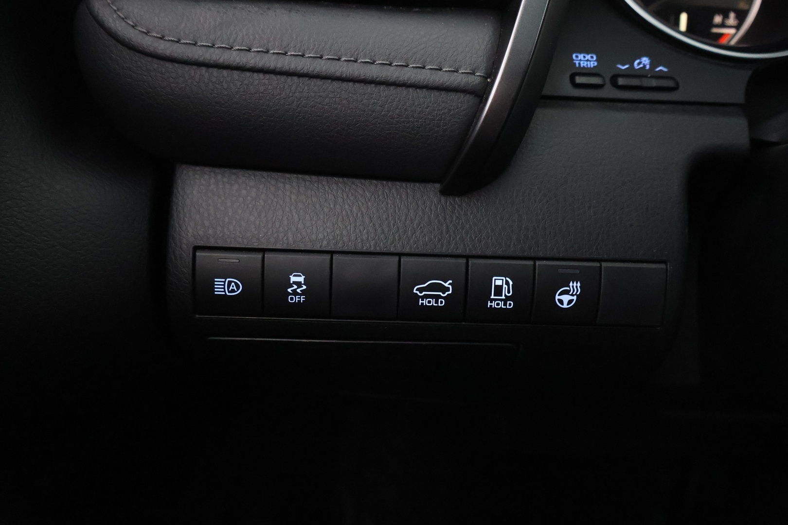 TOYOTA Camry 2023