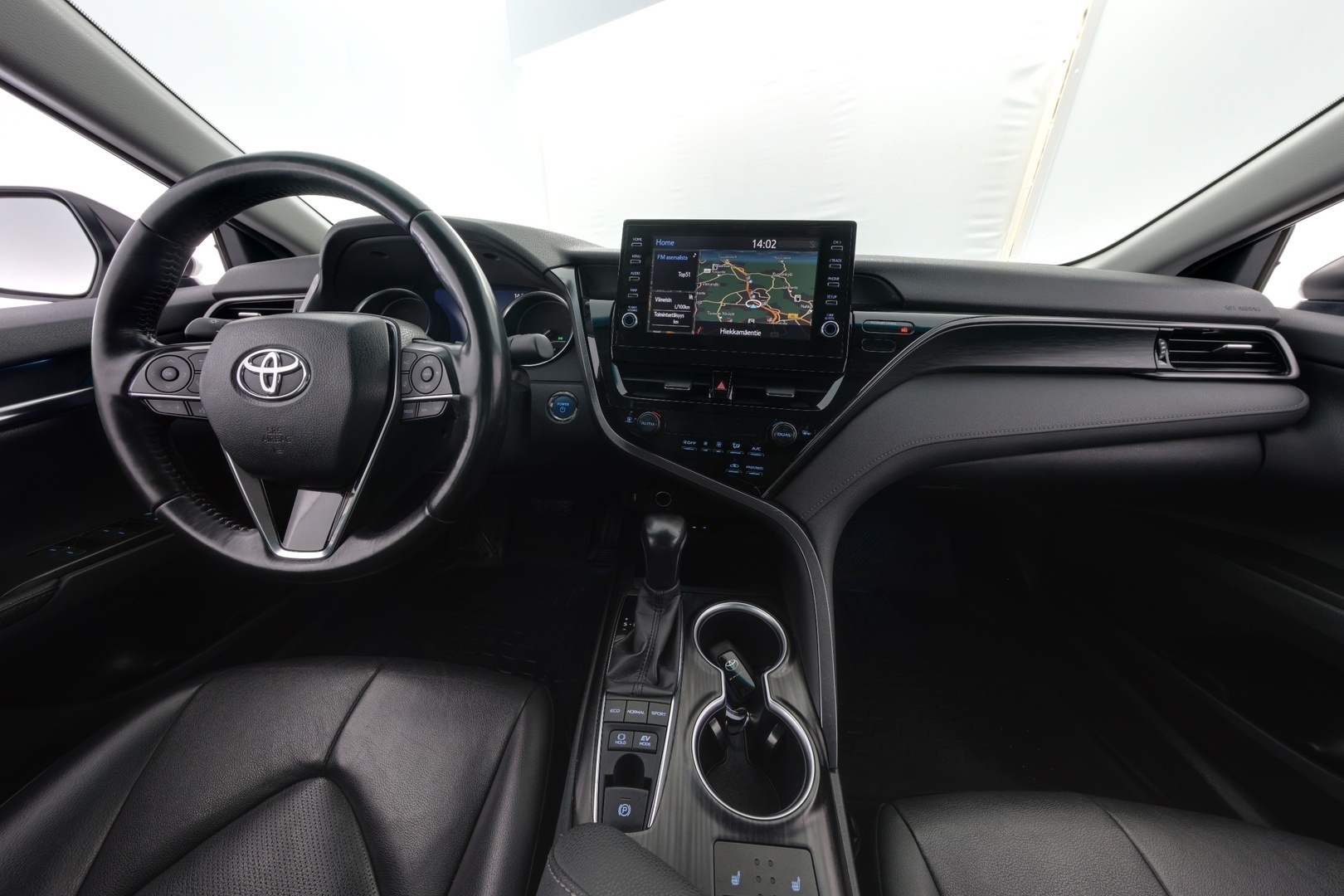 TOYOTA Camry 2023
