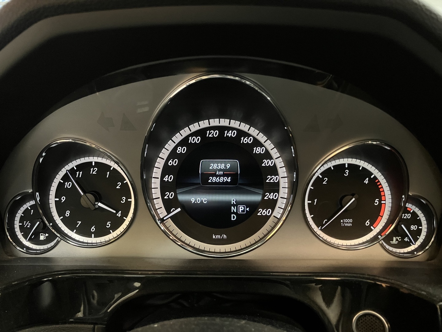 MERCEDES-BENZ E 2013