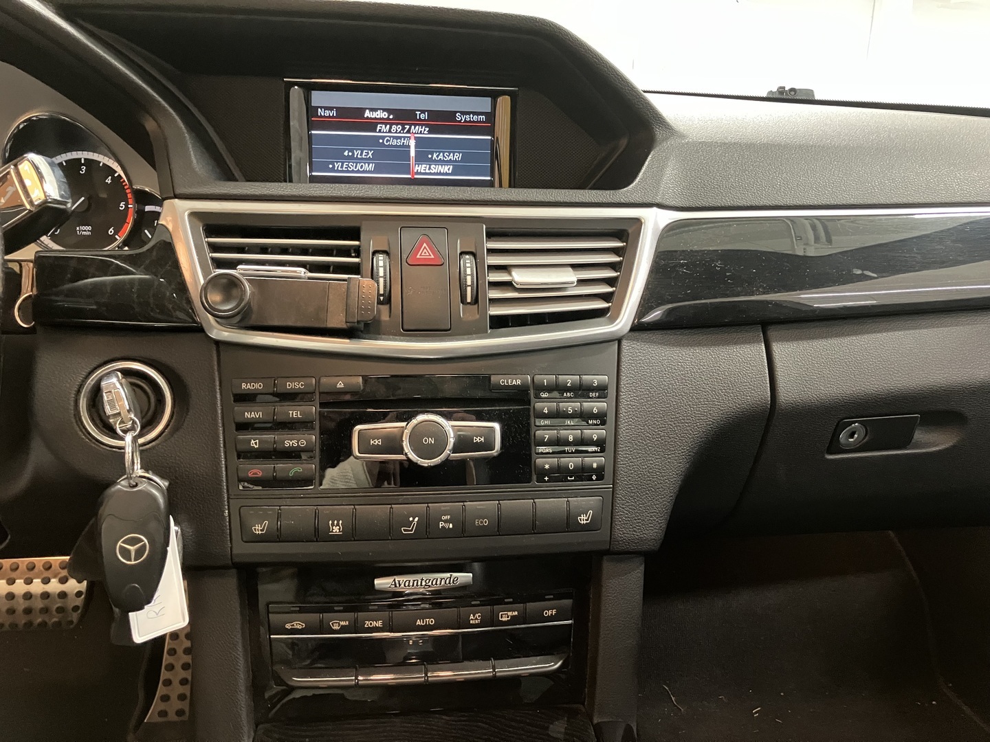MERCEDES-BENZ E 2013
