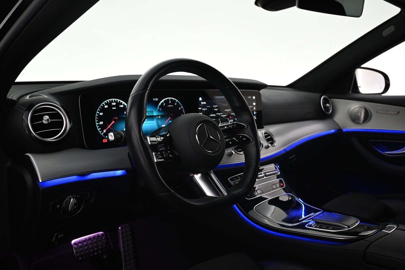 MERCEDES-BENZ E 2022