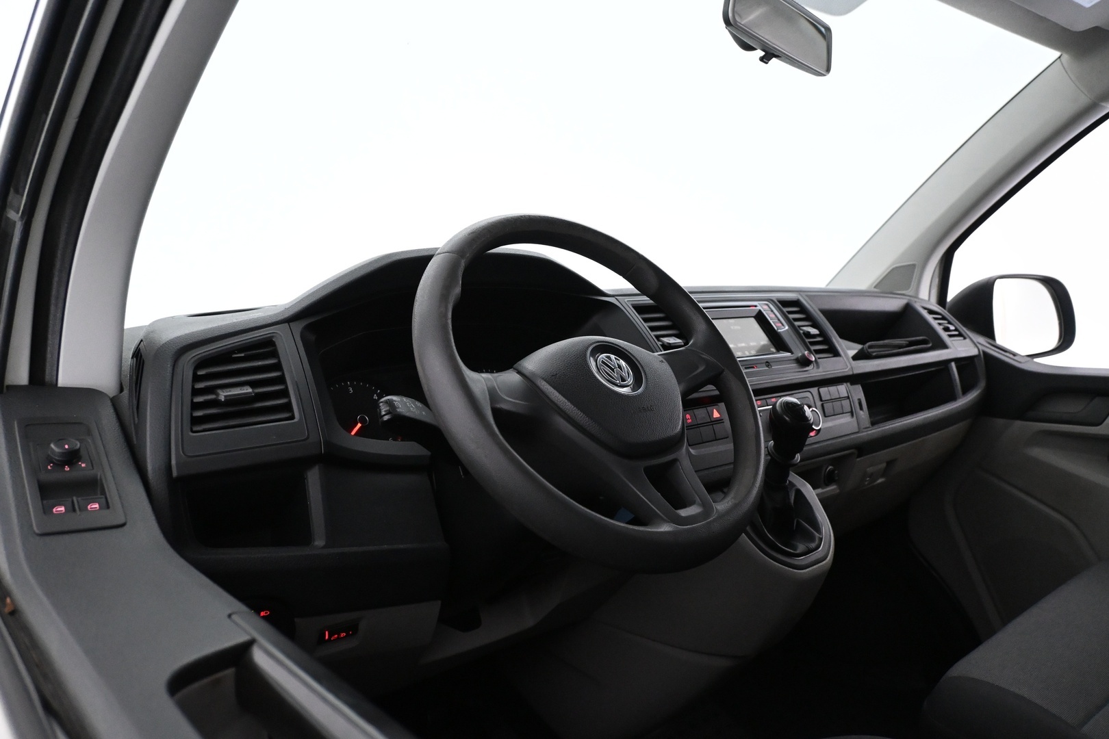VOLKSWAGEN Transporter 2018