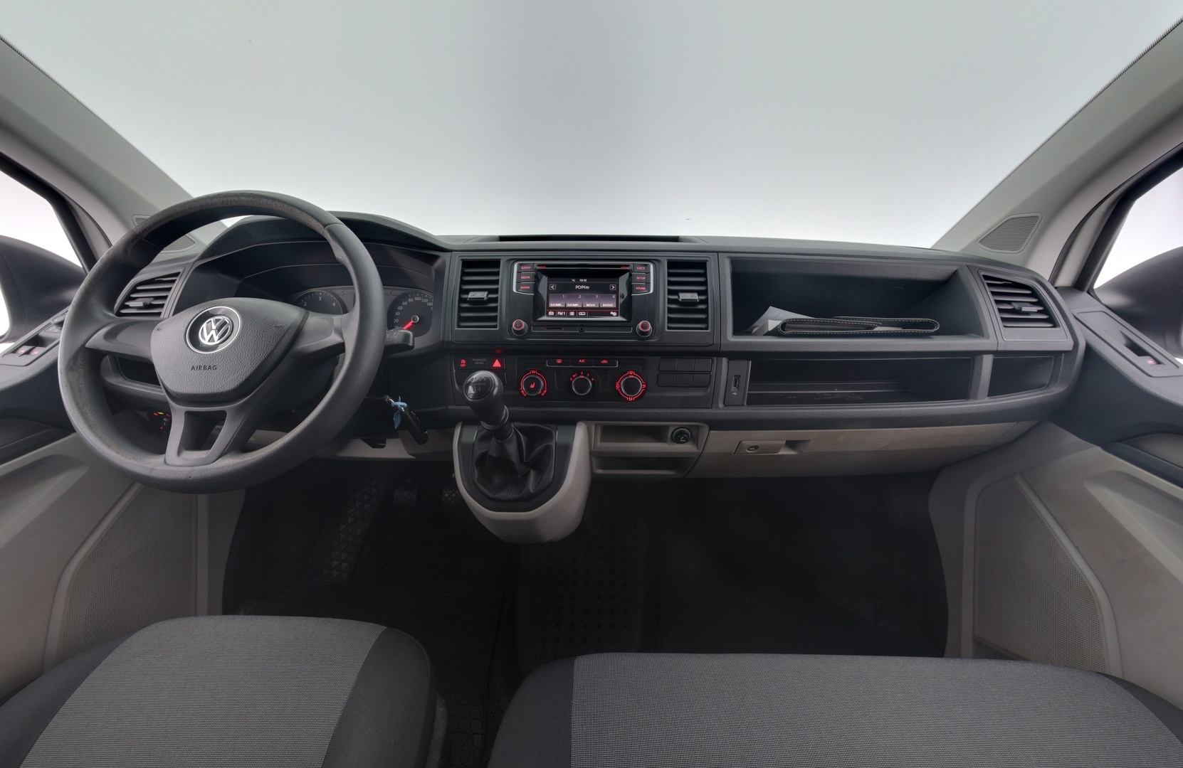 VOLKSWAGEN Transporter 2018