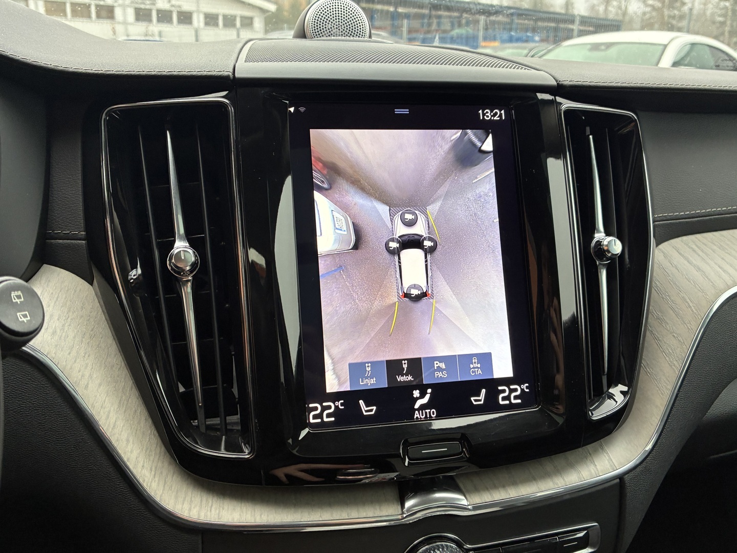 VOLVO XC60 2019