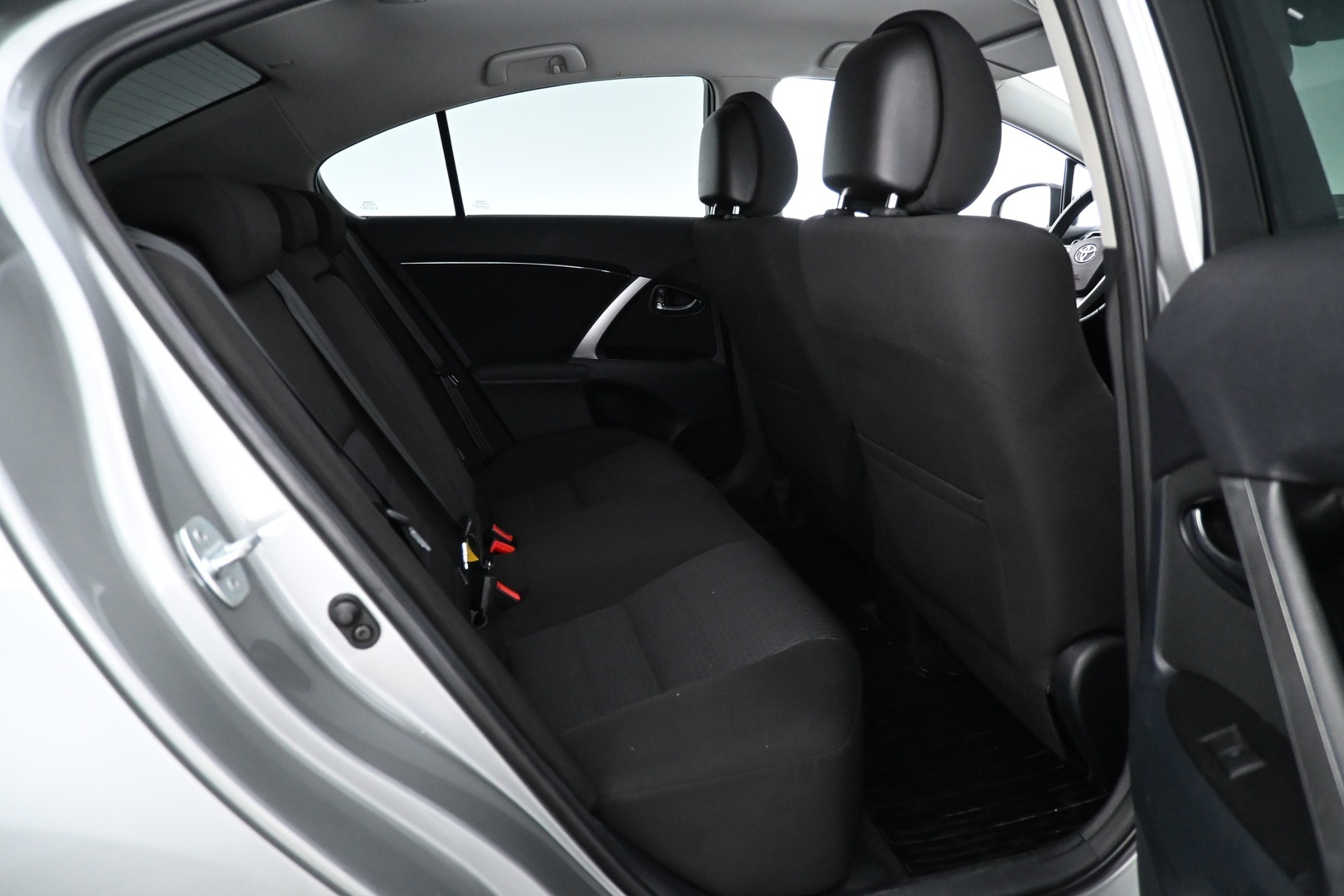 TOYOTA Avensis 2012