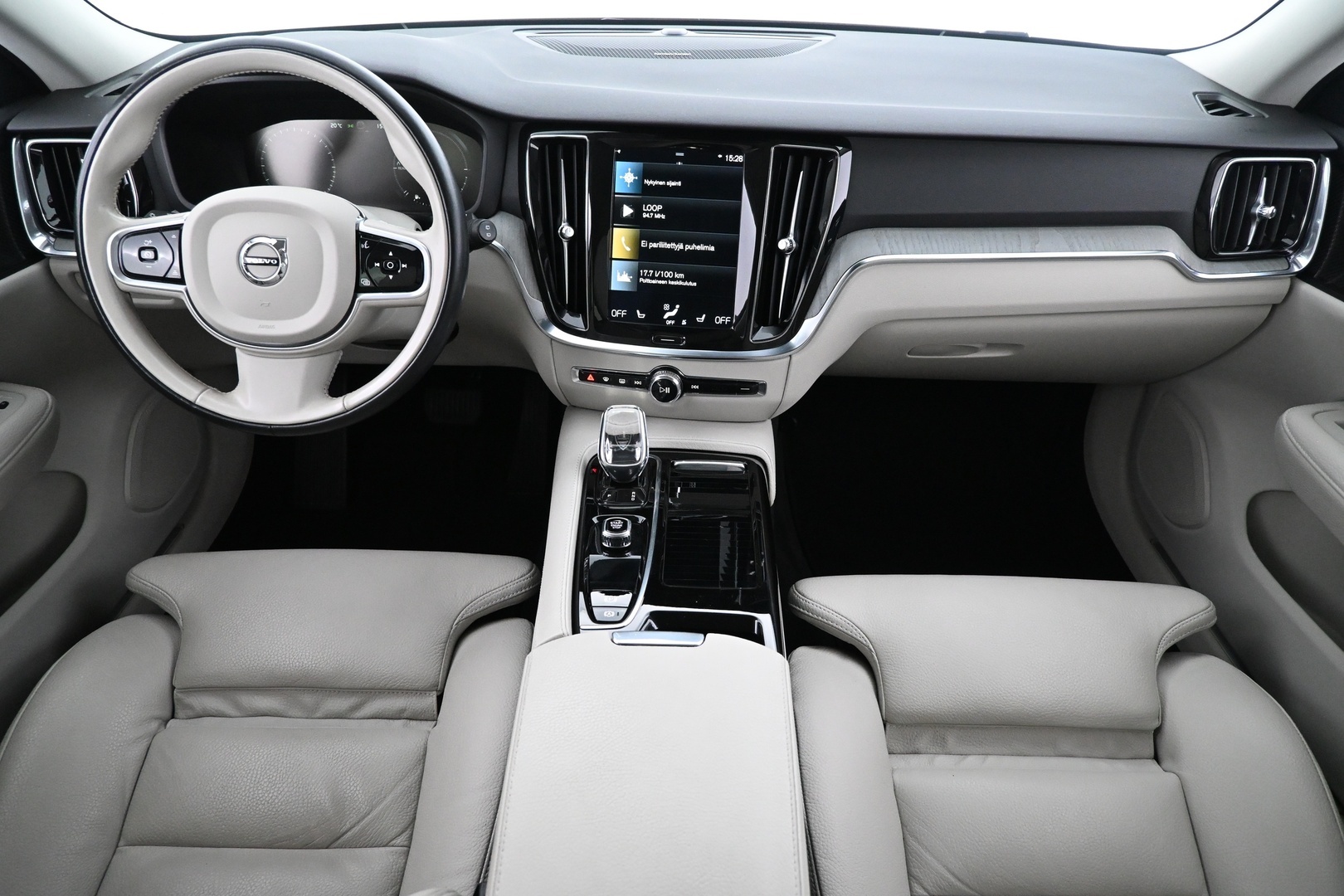 VOLVO V60 2022