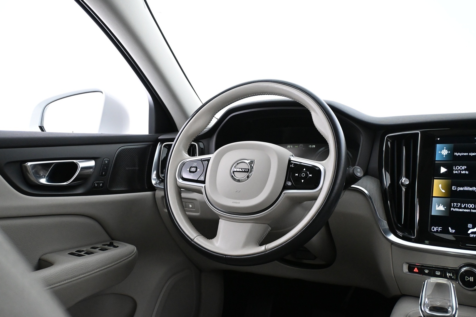 VOLVO V60 2022